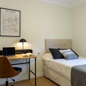 boutique-flat-malaga-airport.hotelsinnerja.org/